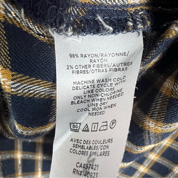 Loft Pleated Cuff Gold Accent Top Size Small - Picture 8 of 8